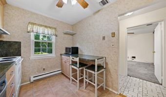 75 Harbor N, Amityville, NY 11701