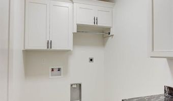 703 Julesburg Ln, Benton, LA 71006