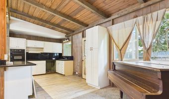 1261 Ulupii St, Kailua, HI 96734