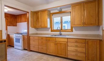 28 Rosewood Ave, Cranston, RI 02905