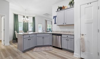 6268 Emerald Lk Dr, Biloxi, MS 39532