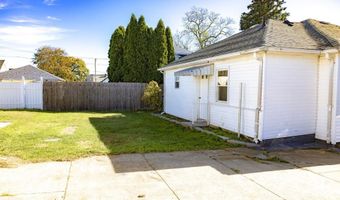 95 Elwyn St, Cranston, RI 02920