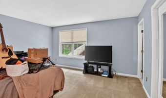1202 VIKING Dr N, Arnold, MD 21012