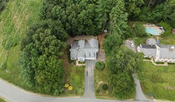 11 Spring Hill Rd, Bedford, NH 03110