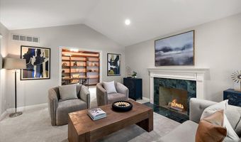 3427 E Dobson Pl, Ann Arbor, MI 48105