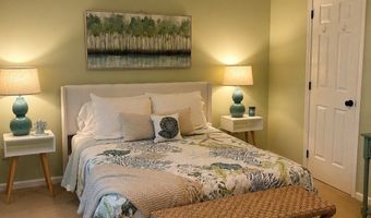 18 Founders Vlg 18, Clinton, CT 06413