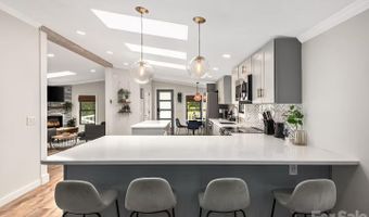 2 Shady Oak Ln, Arden, NC 28704