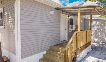 8 SHERMAN Dr, Claymont, DE 19703