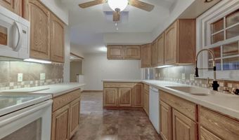 232 Greenway Rd, Arkansas City, KS 67005