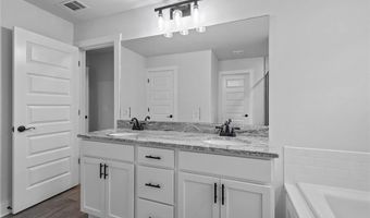 330 Palm St, Bentonville, AR 72713