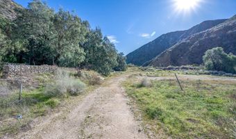 12571 Capra, Agua Dulce, CA 91390