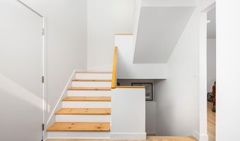 12 Haverhill Ct, Ann Arbor, MI 48105
