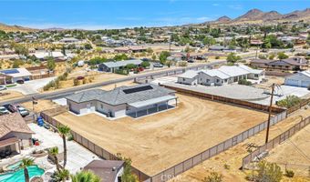 19299 Roanoke Rd, Apple Valley, CA 92307