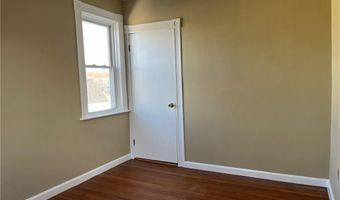 5 Ryan Ave 3, Bristol, RI 02809