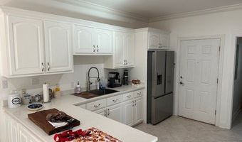 104 Lucky Ln, Andalusia, AL 36421