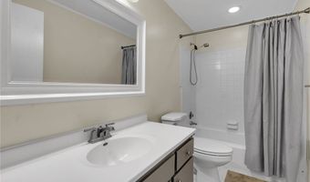 335 S Cayuga Rd B, Amherst, NY 14221