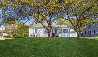 15 Valley View Dr, Cumberland, RI 02864