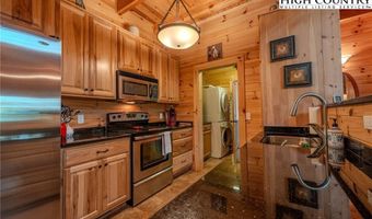 80 Dana Dr, Bakersville, NC 28705