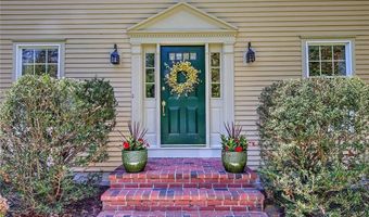 235 Holly Hills Ln, North Kingstown, RI 02874