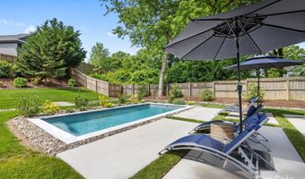 1614 Brook Rd, Charlotte, NC 28205