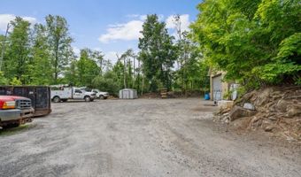 229 MAIN St, Andover, NJ 07821