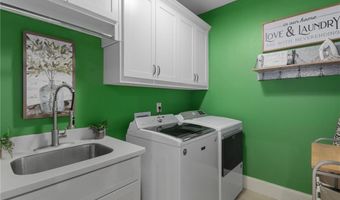 5176 Creek Walk Cir, Peachtree Corners, GA 30092
