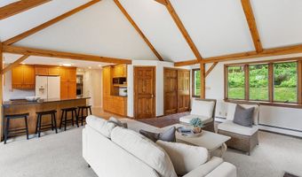 444 Middle Rd, Boxborough, MA 01719