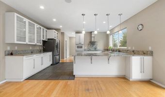 1346 Diamond Dr, Arcata, CA 95521