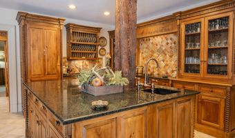 48 Old Searsport Ave, Belfast, ME 04915