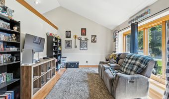 8448 Seattle Slew Ln, Indianapolis, IN 46217