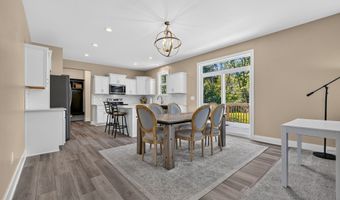 5816 Allerton Dr, Ames, IA 50014