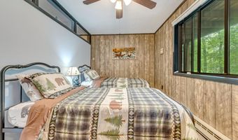 11 Carmen Gln, Albrightsville, PA 18210
