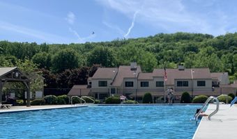 11 Deer Run 11, Bethel, CT 06801