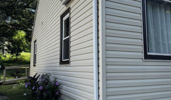 713 E Benton Ave, Ava, MO 65608