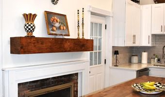 176 Richmond Ave, Amityville, NY 11701