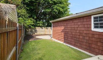 52 Pleasant View Rd, Warwick, RI 02888