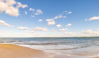 268 Fresh Pond Rd, Amagansett, NY 11930