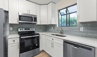 798 MAIN St, Atlantic Beach, FL 32233