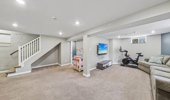 3724 2ND St S, Arlington, VA 22204