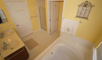 20 Turtle Crk 20, Barnegat, NJ 08005