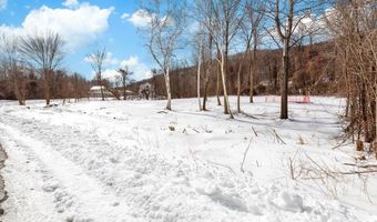 704 Fox Hill Rd, Bennington, VT 05201