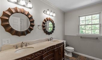38 Steeple Ln, Lincoln, RI 02865