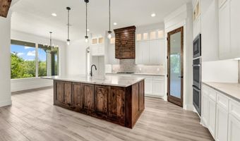 201 Tankhouse Ter, Weatherford, TX 76085