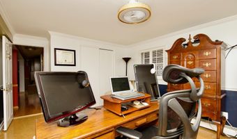 7052 WARDELL St, Annandale, VA 22003