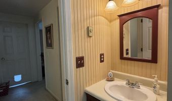 80 Baldwin Dr, Bangor, ME 04401