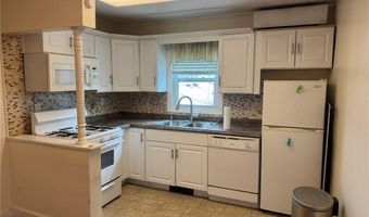 38 Freebody St 307, Newport, RI 02840