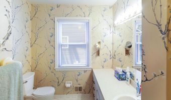 6507 LANDON Ln, Bethesda, MD 20817