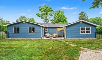1223 Aurora Hill Dr, Aurora, OH 44202