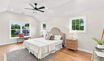 50 Planet Ave, East Providence, RI 02915