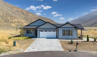 611 Rosewood Dr, Bellevue, ID 83313